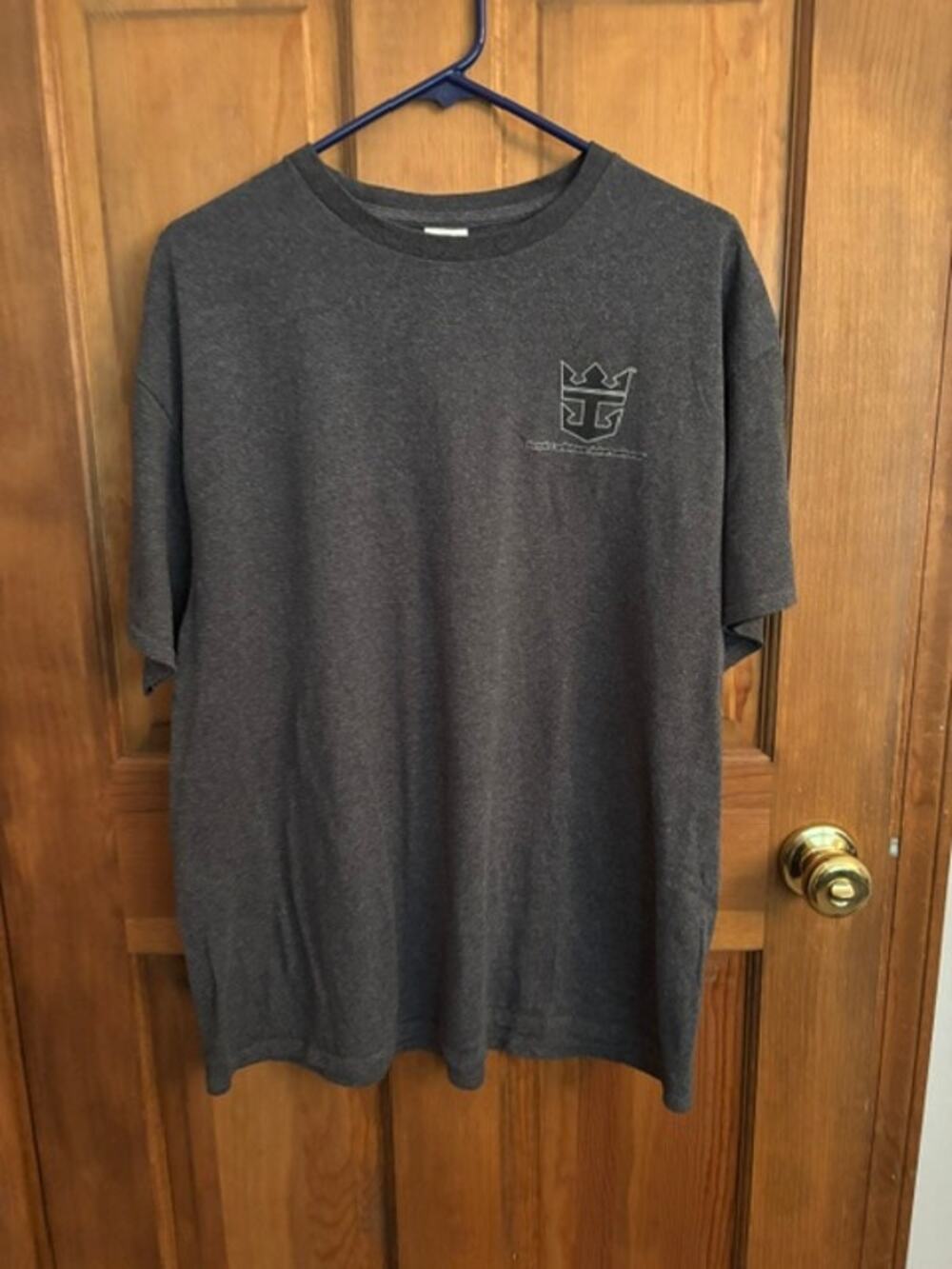 Men’s Royal Caribbean International Dark Gray T-Shirt Size XL